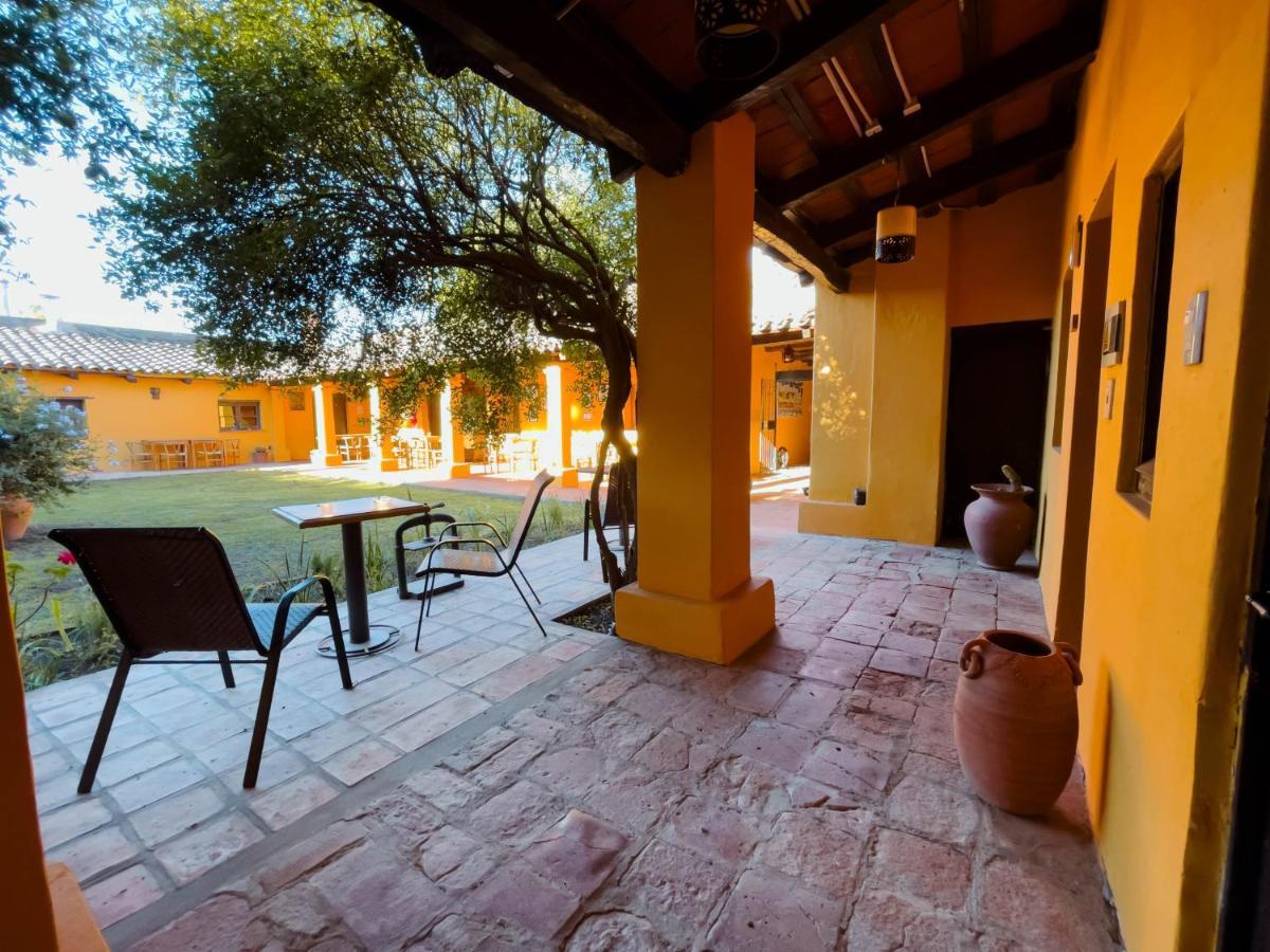 Hotel La Casona De Moldes Coronel Moldes Exterior foto